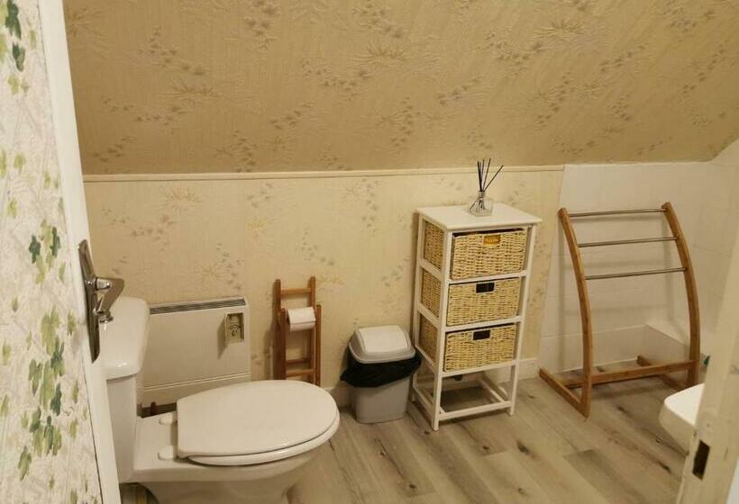 تختخواب و صبحانه Come Chez Nous