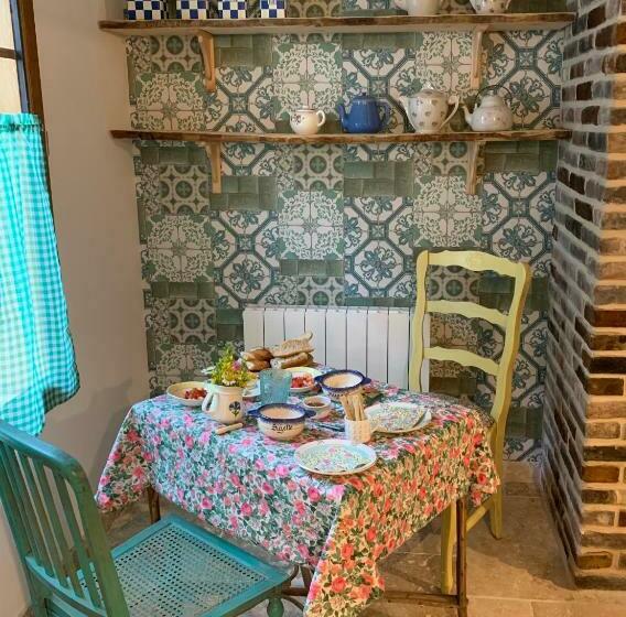 مبيت وإفطار Maison Léontine