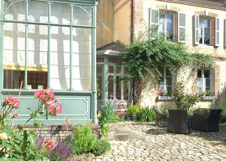 مبيت وإفطار Maison Léontine