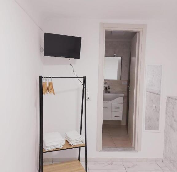 هتل Camera Matrimoniale Genova Rooms