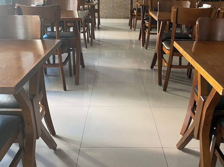 בית מלון כפרי San Rafain