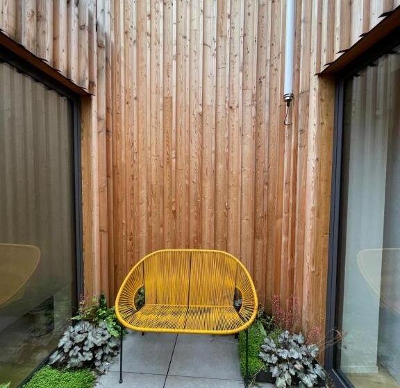 Les Camuches De La Banque