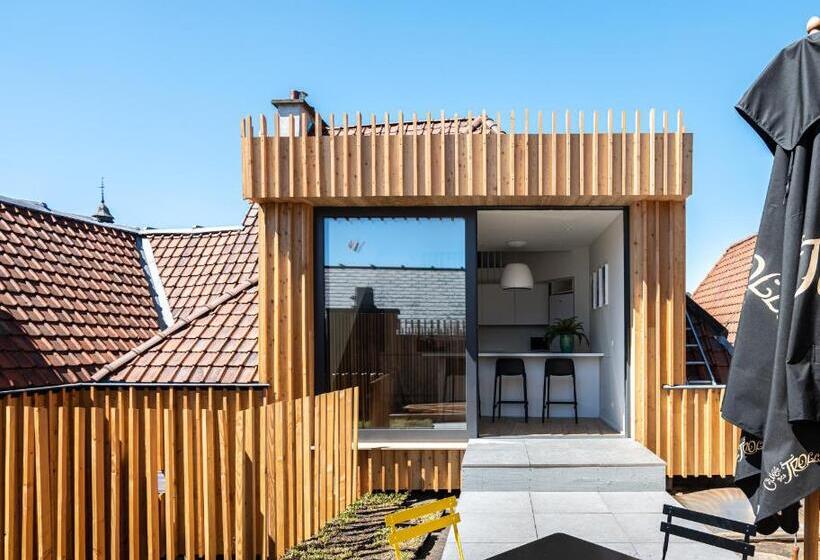 Les Camuches De La Banque