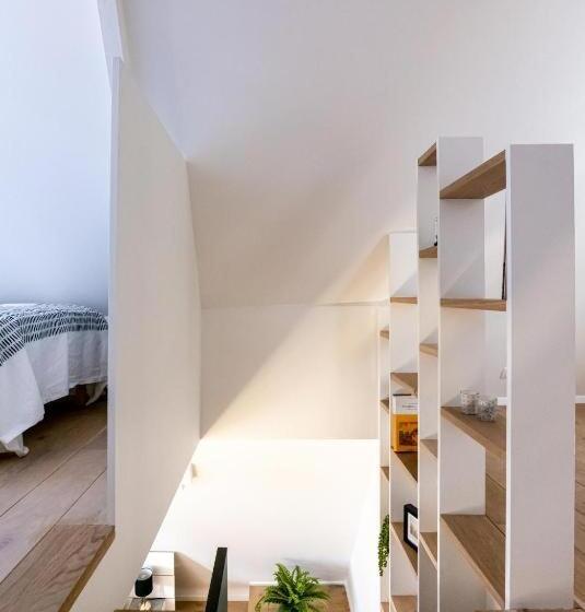 Les Camuches De La Banque