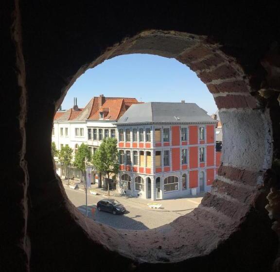 Les Camuches De La Banque