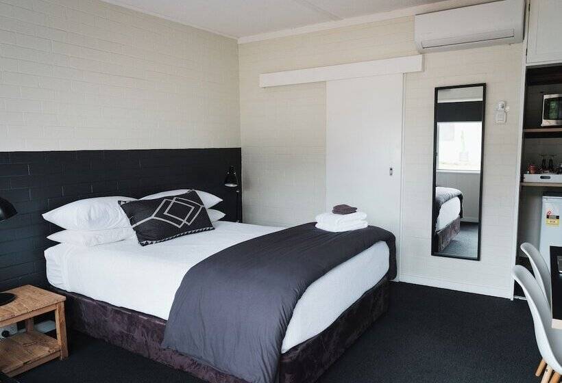 מוטל Cedar Lodge