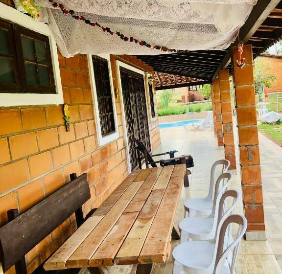 펜션 Aconchego Na Montanha Com Banheira De Imersão E 5 Suítes 7,5km Do Centro águas De Lindóia