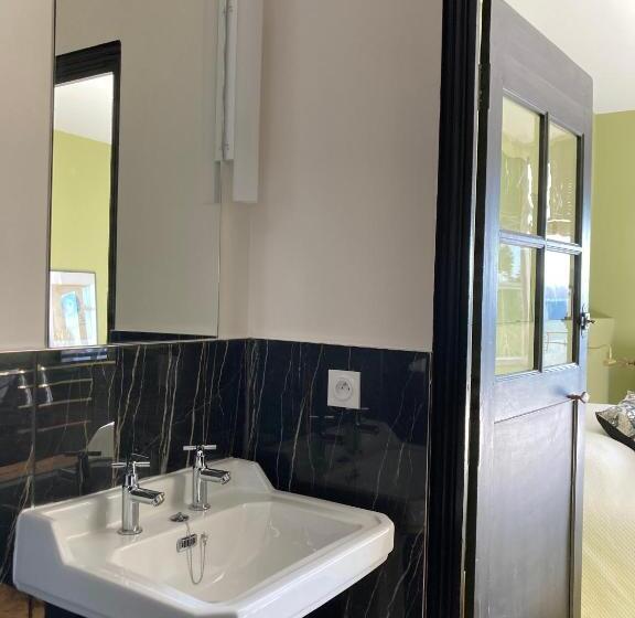 פנסיון Au Petit Thouars