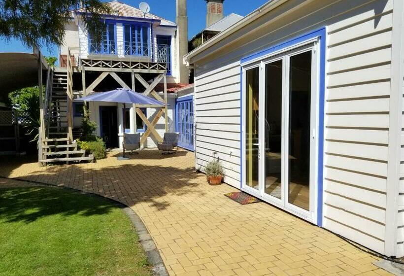 پانسیون City Central Apartment – Modern, Private & Quiet