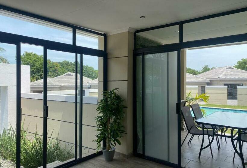 膳宿费 Impongo Royal Lodge