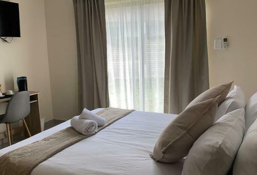 膳宿费 Impongo Royal Lodge