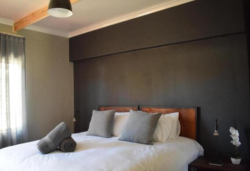 بنسيون Nooitgedacht Town Lodge