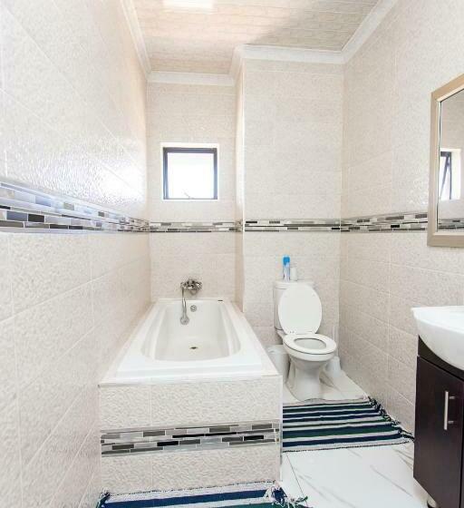 膳宿费 The Hide On Kilburn