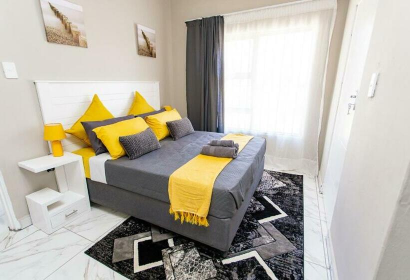 膳宿费 The Hide On Kilburn