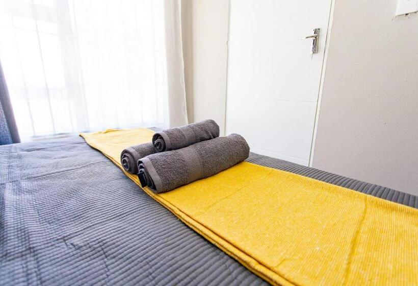 膳宿费 The Hide On Kilburn