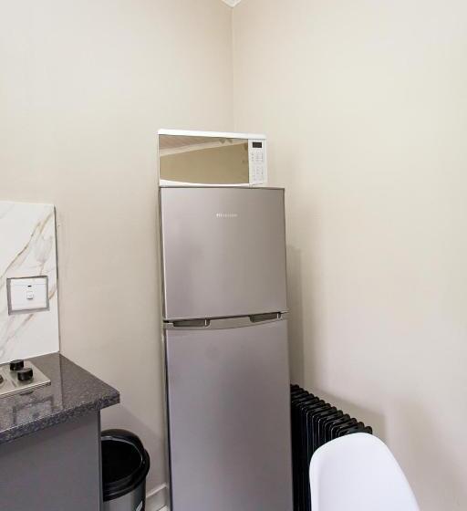 膳宿费 The Hide On Kilburn