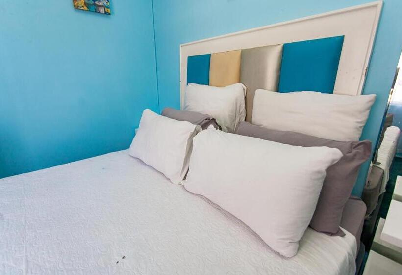 膳宿费 The Hide On Kilburn