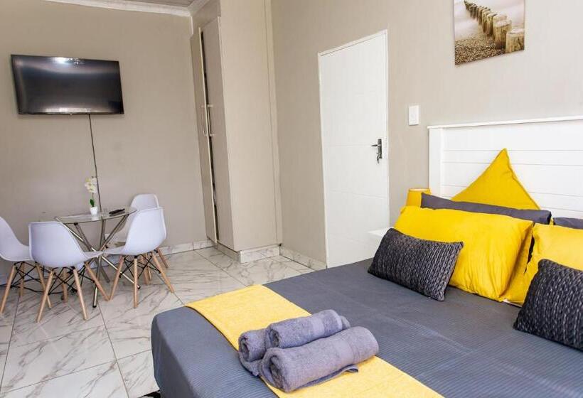 膳宿费 The Hide On Kilburn