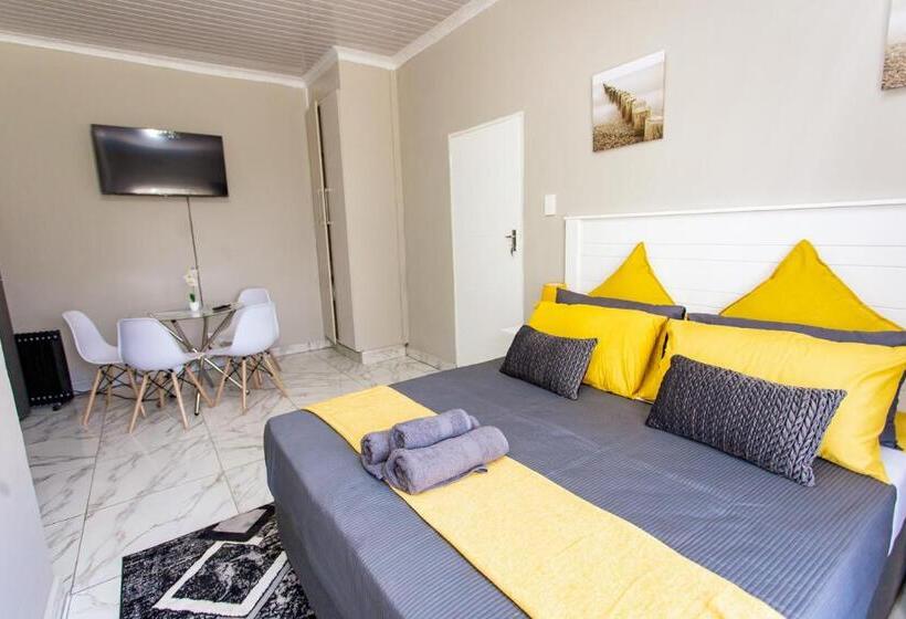 膳宿费 The Hide On Kilburn