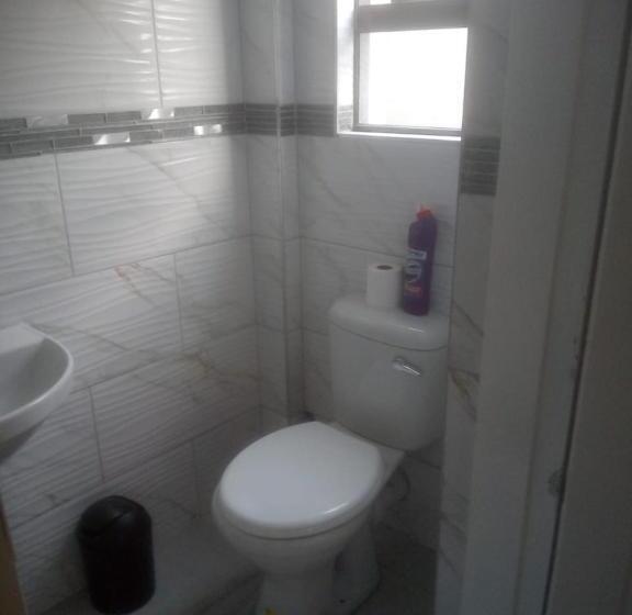 膳宿费 The Hide On Kilburn