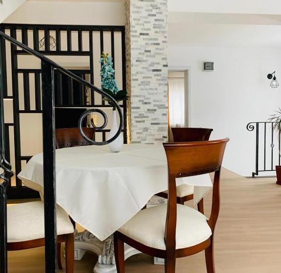 Пансион Valea Putnei Residence  Rooms For Rent