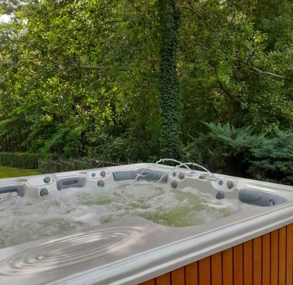 بنسيون Vendégház A Csabay Kúriához