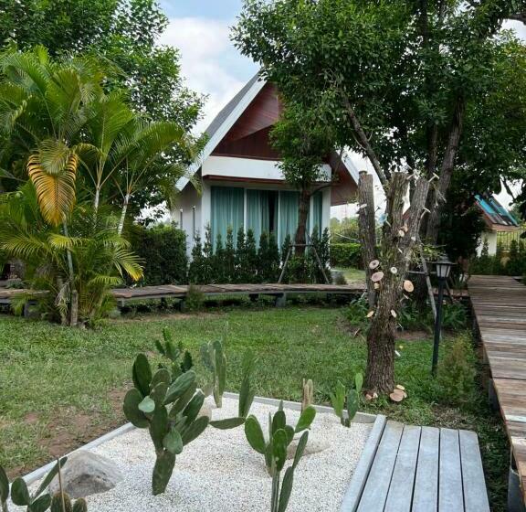 Sirilagoona Home Resort