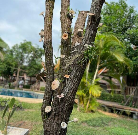 Sirilagoona Home Resort