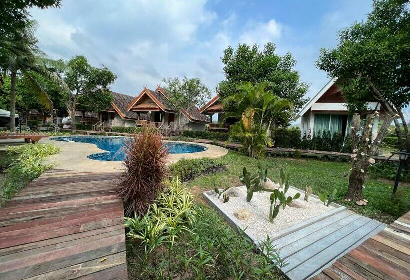 Sirilagoona Home Resort