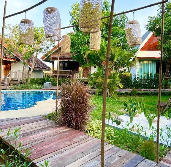 Sirilagoona Home Resort