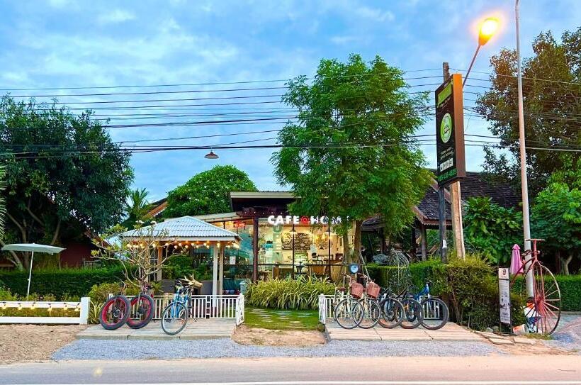 Sirilagoona Home Resort