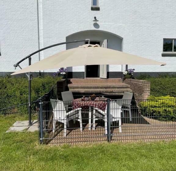 B&b Pompgebouw Aan De Rijn