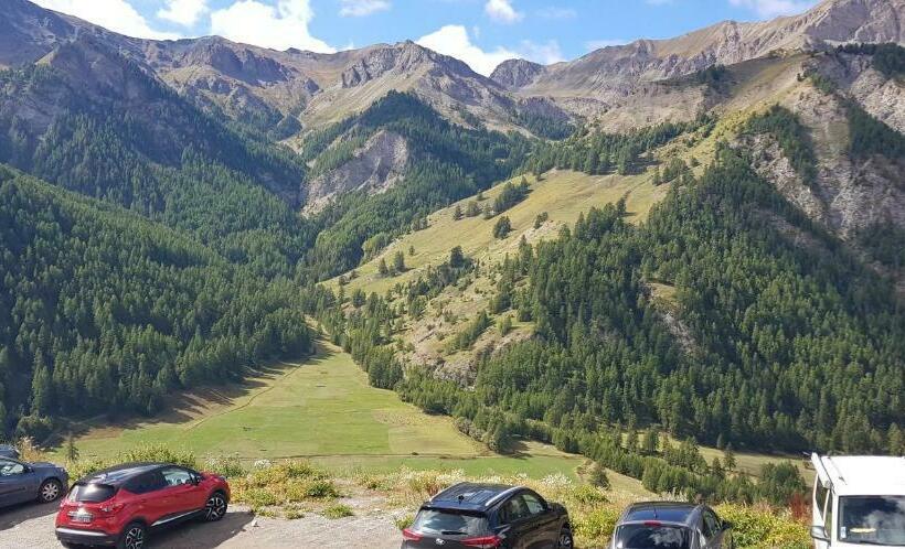 住宿加早餐  õ 2040 Chambre Sapin