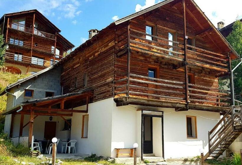 住宿加早餐  õ 2040 Chambre Sapin