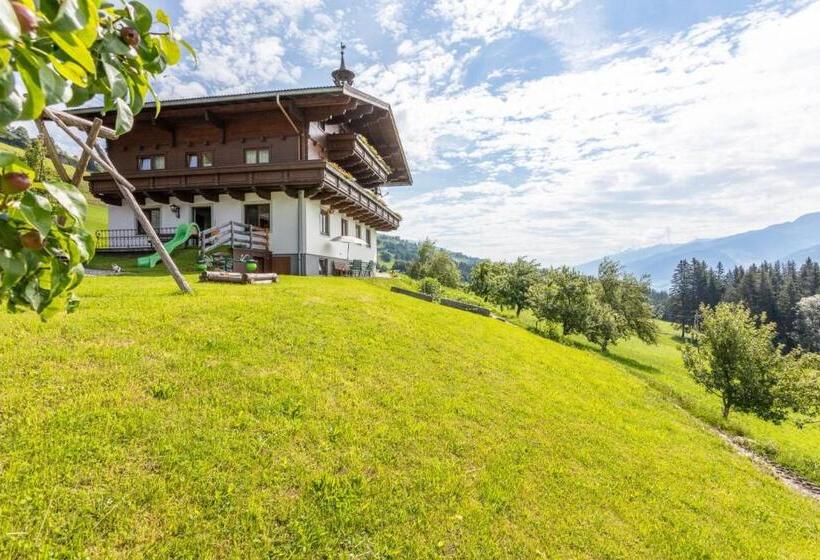 مبيت وإفطار Bergbauernhof Seetalhof