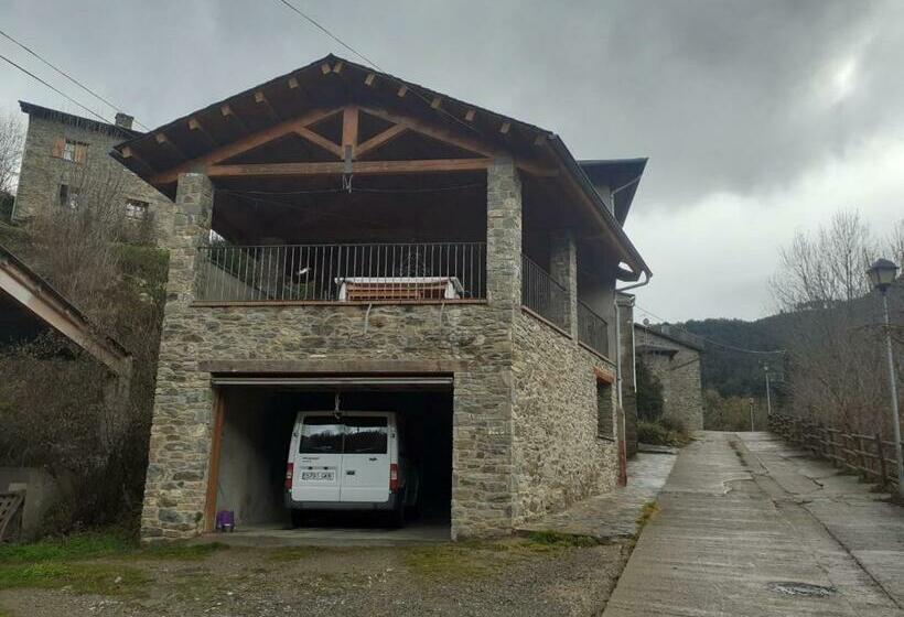 민박 Cal Calau Vegà