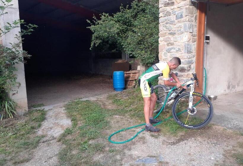 민박 Cal Calau Vegà