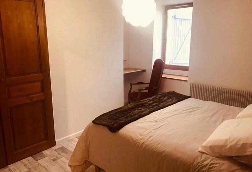 مبيت وإفطار Chambres D Hôtes   Piscine   Wifi   Les Hauts D Eleisa