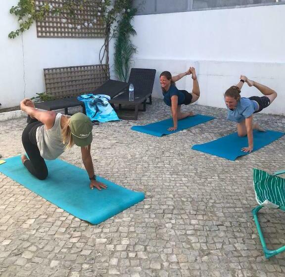 ベッドアンドブレックファースト Getwet Surfcamp