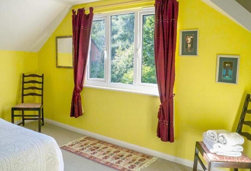 צימר Healing Waters Sanctuary For Exclusive Private Hire And Self Catering Board, Vegetarian, Alcohol & W