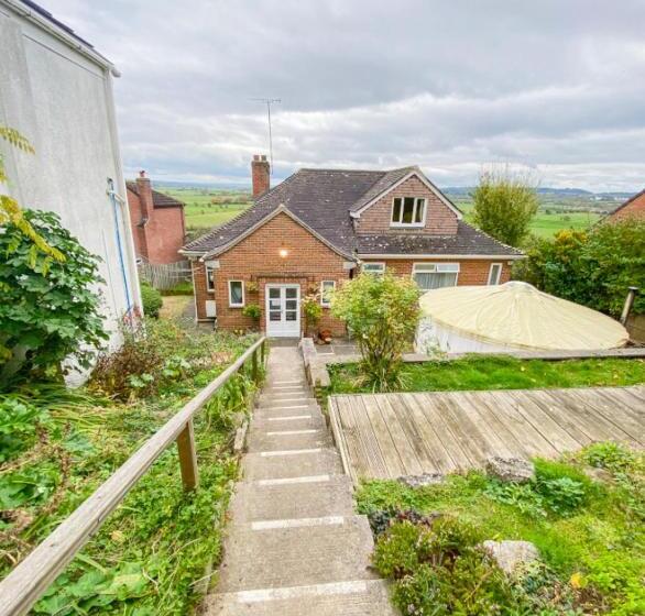 צימר Healing Waters Sanctuary For Exclusive Private Hire And Self Catering Board, Vegetarian, Alcohol & W