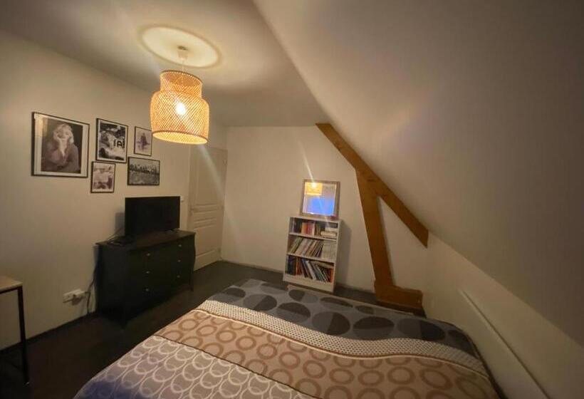 Bed and Breakfast Idéal 24h Voiture, Moto, Camion