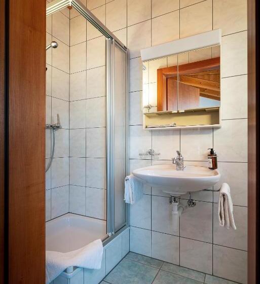 צימר Kulinarik & Geniesser Hôtel Strauss