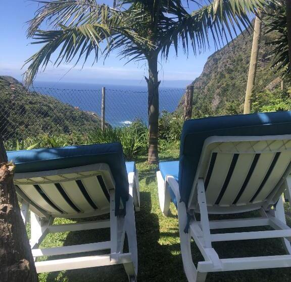 住宿加早餐  Maderedocevida