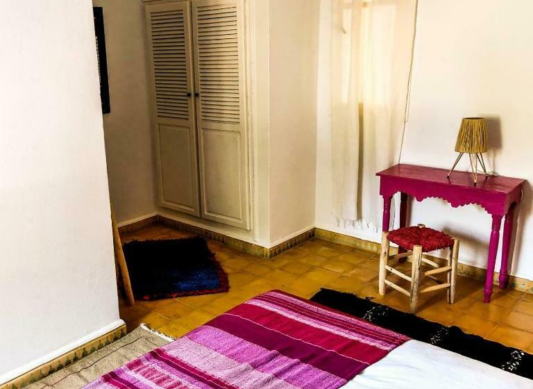 住宿加早餐  Out Of Medina