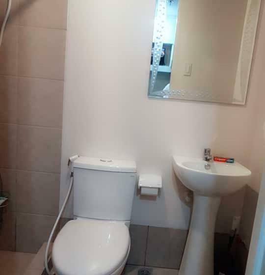 تختخواب و صبحانه Stanford Suites 2