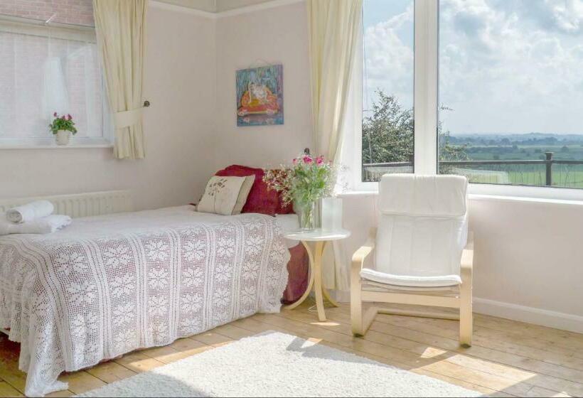 צימר Healing Waters Sanctuary For Exclusive Private Hire And Self Catering Board, Vegetarian, Alcohol & W