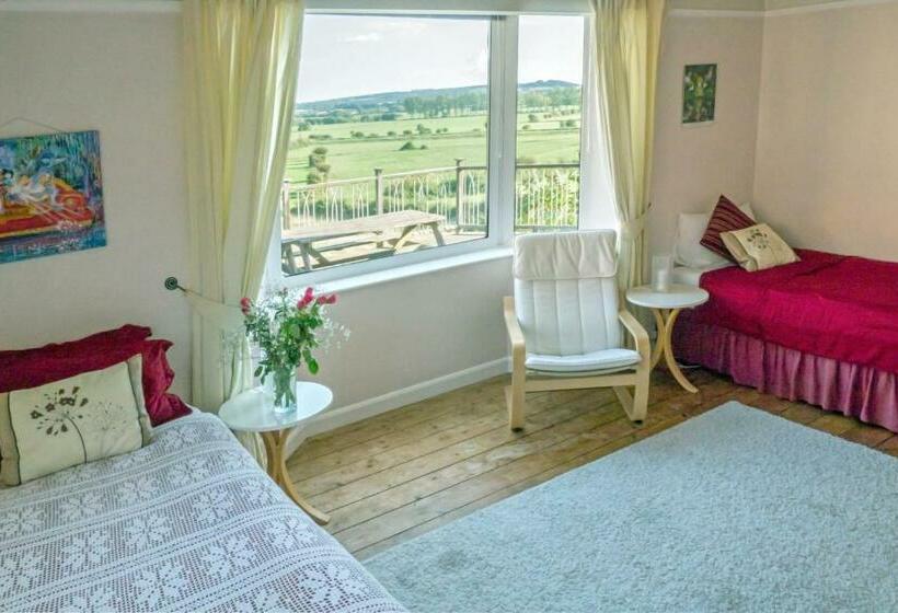 צימר Healing Waters Sanctuary For Exclusive Private Hire And Self Catering Board, Vegetarian, Alcohol & W