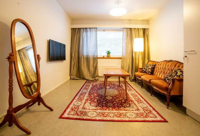 Kulkuri Hostellit Hämeenlinna