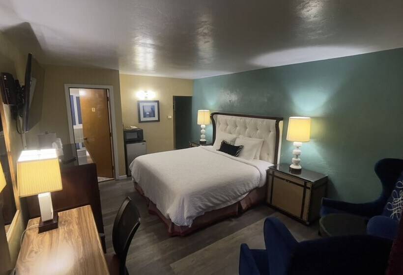 בית מלון כפרי American Inn